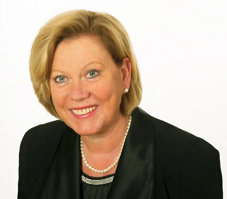 Barbara Thiel